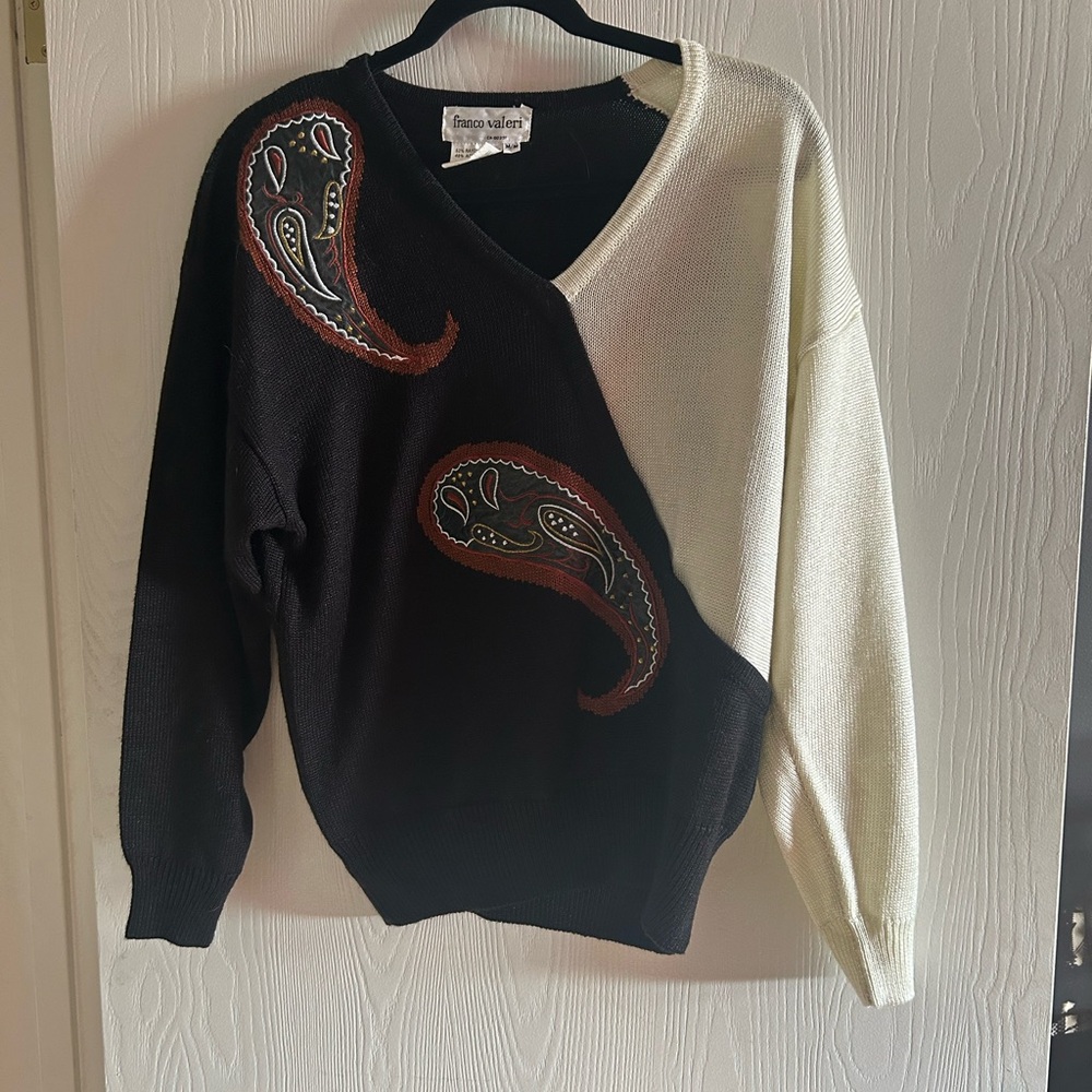 Vintage Franco Valeri V-Neck Sweater with Paisley Design
